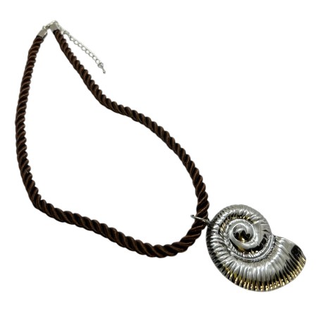 necklace silk cord brown and shell1